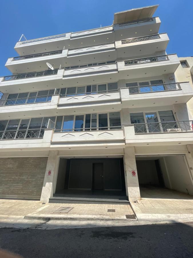 Cozy Apartment Located On Piraeus Port Area- Kültér fotó