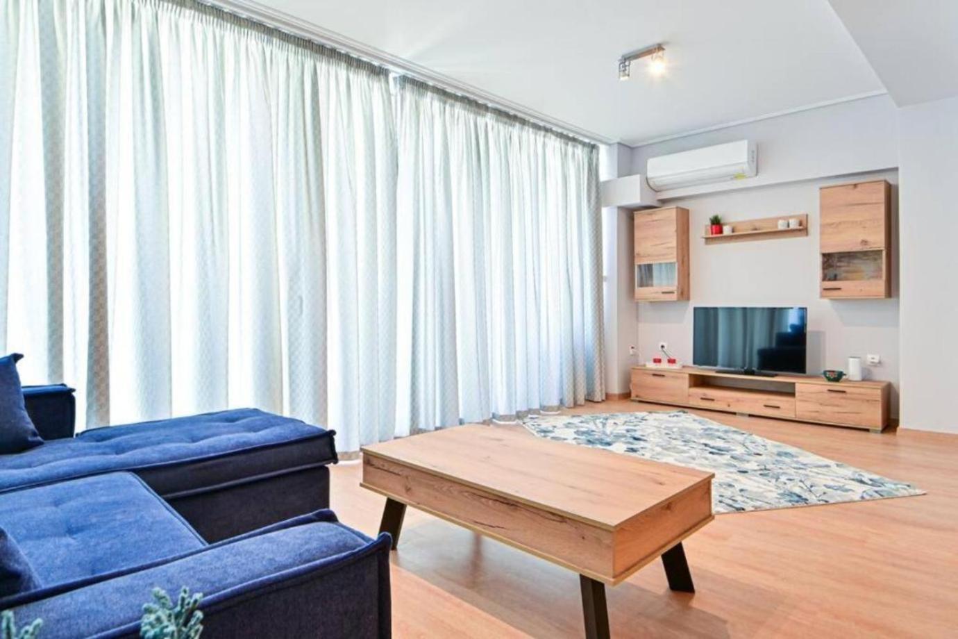 Cozy Apartment Located On Piraeus Port Area- Kültér fotó