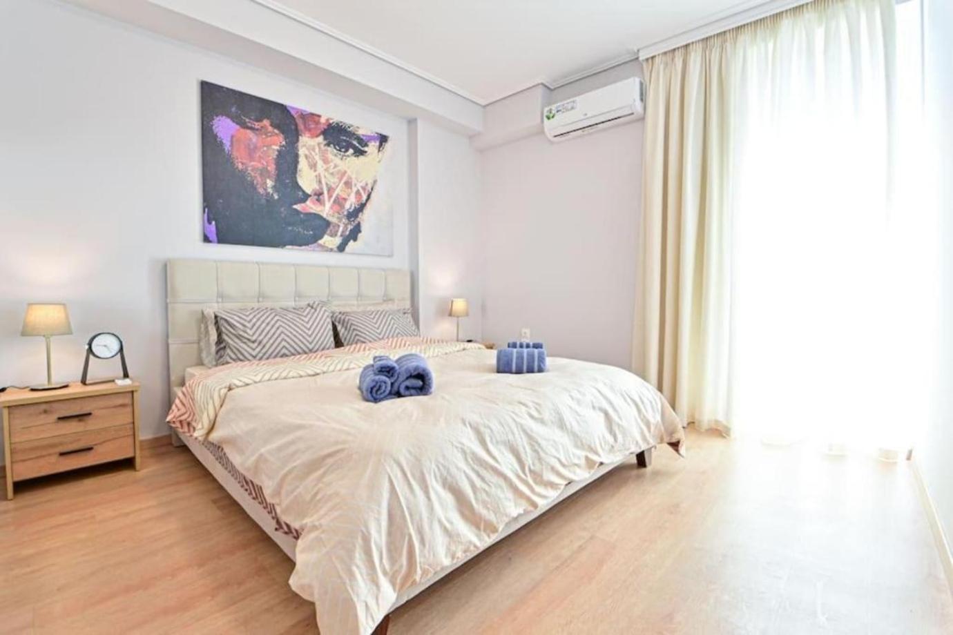 Cozy Apartment Located On Piraeus Port Area- Kültér fotó